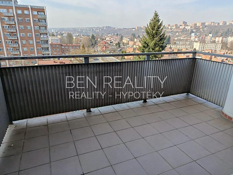 Pronájem bytu 3+1 80 m² - foto 3