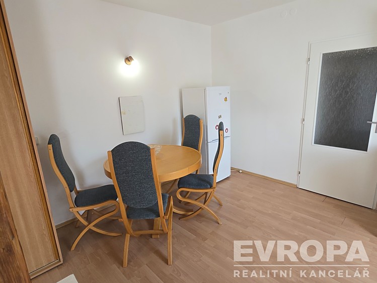 Pronájem bytu 2+kk 79 m² - foto 2