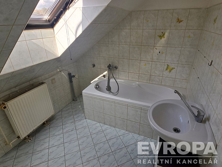 Pronájem bytu 2+kk 79 m² - foto 5