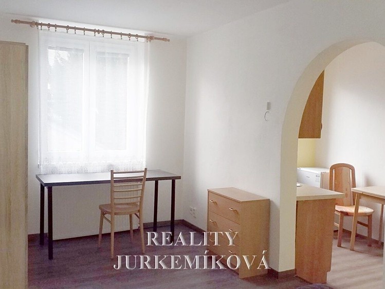 Pronájem bytu 1+kk 25 m² - foto 1