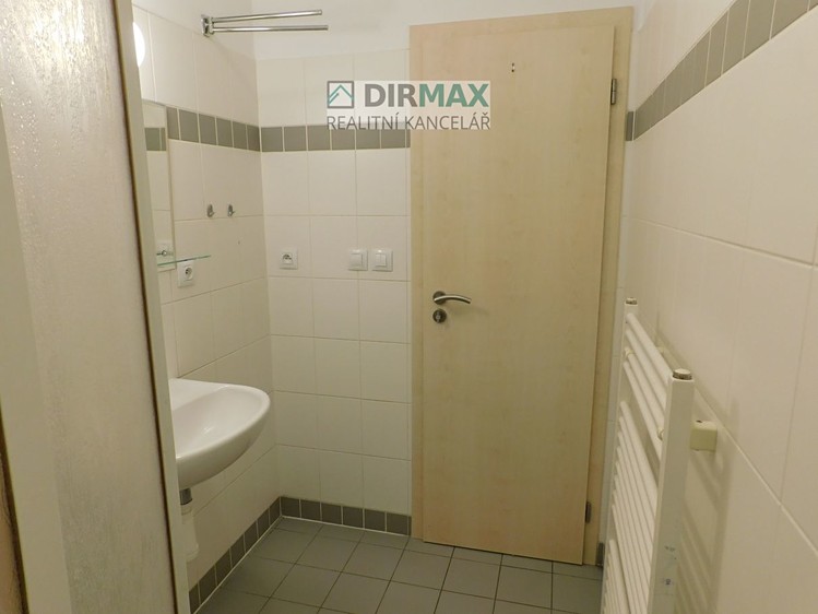 Pronájem bytu 1+1 43 m² - foto 8