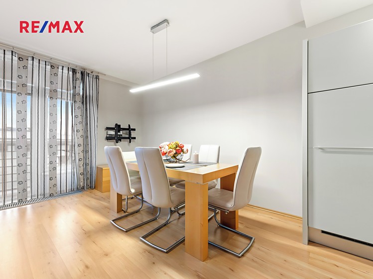 Pronájem bytu 3+kk 96 m² (Jednopodlažní) - foto 6