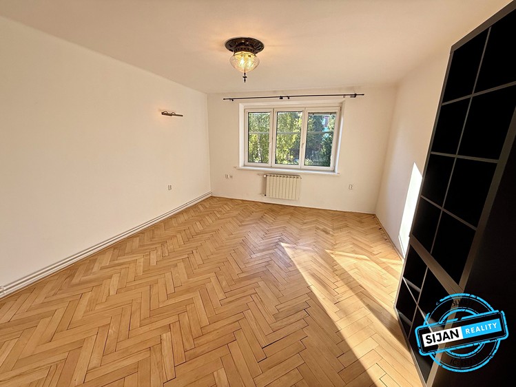Pronájem bytu 4+1 87 m² - foto 4