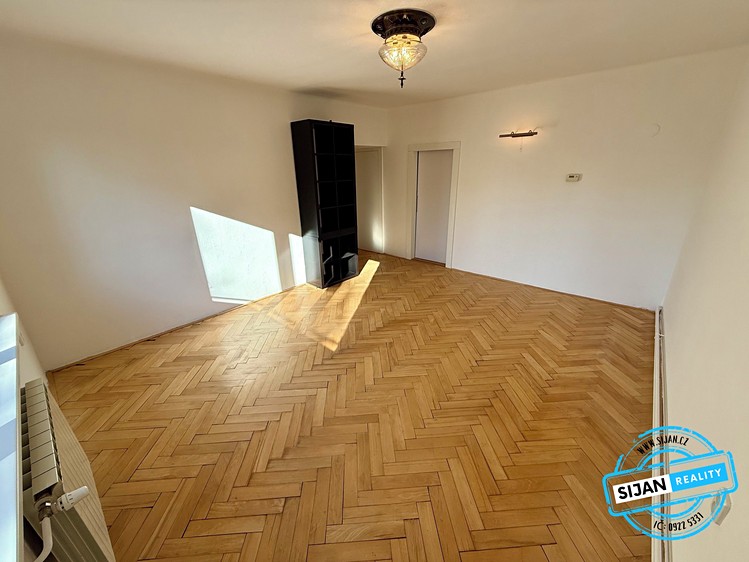 Pronájem bytu 4+1 87 m² - foto 5