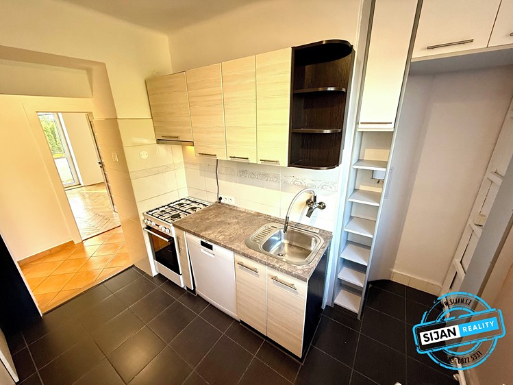 Pronájem bytu 4+1 87 m² - foto 6