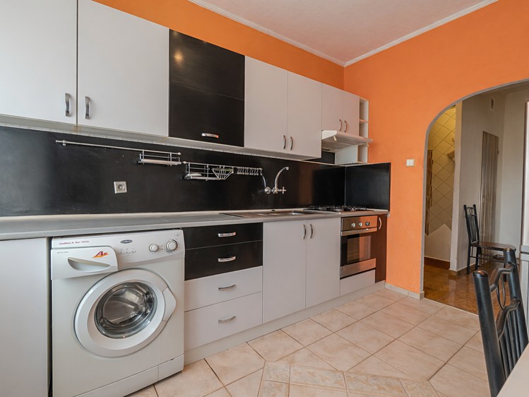 Pronájem bytu 3+1 80 m² - foto 3