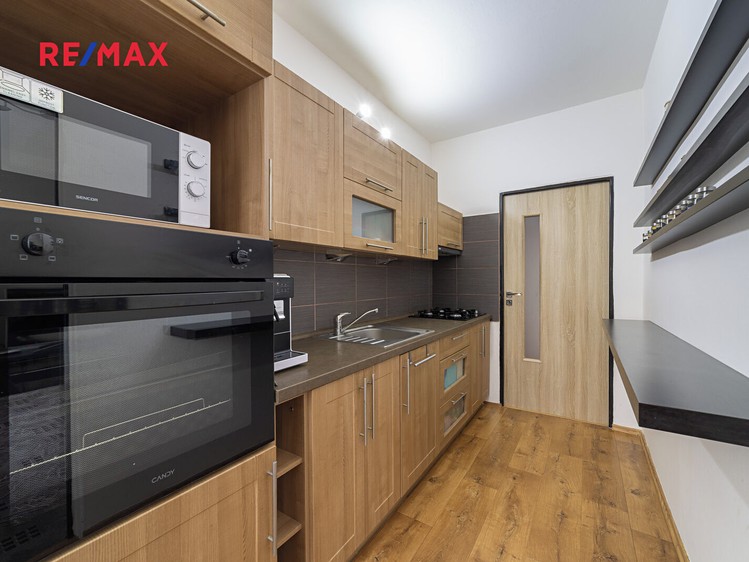Pronájem bytu 3+1 61 m² - foto 1
