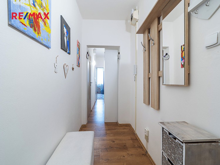 Pronájem bytu 3+1 61 m² - foto 8