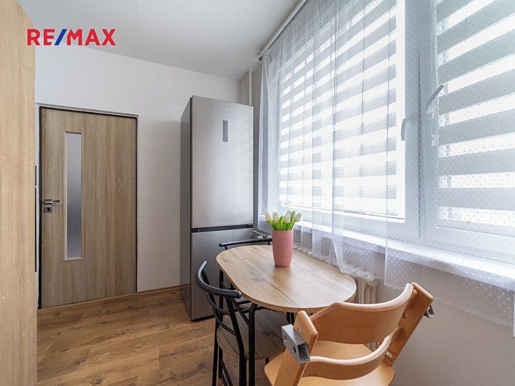 Pronájem bytu 3+1 61 m² - foto 5
