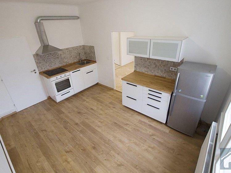 Pronájem bytu 2+1 55 m² - foto 1
