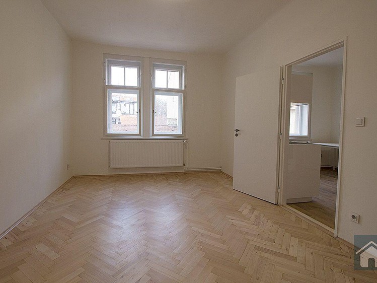 Pronájem bytu 2+1 55 m² - foto 5