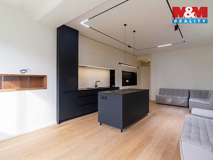 Pronájem bytu 4+kk 118 m² - foto 2