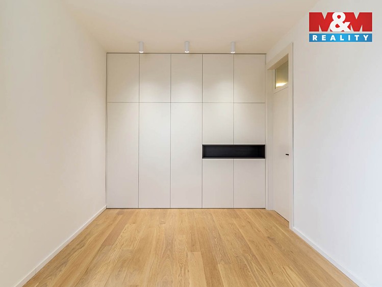 Pronájem bytu 4+kk 118 m² - foto 7