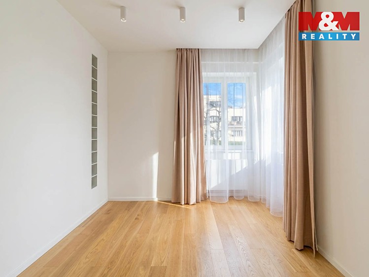 Pronájem bytu 4+kk 118 m² - foto 6