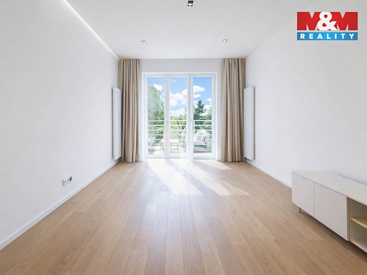 Pronájem bytu 4+kk 118 m² - foto 5