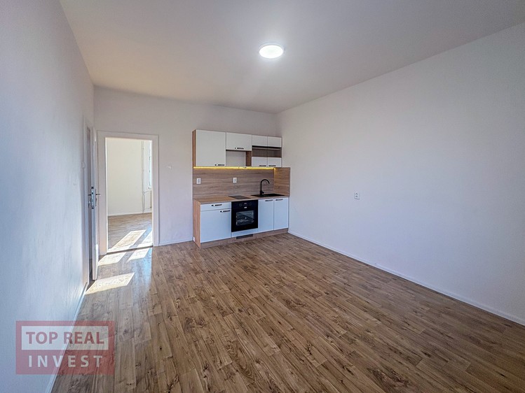 Pronájem bytu 2+kk 34 m² - foto 4