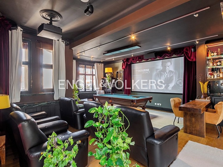 Pronájem bytu 5+kk 600 m² - foto 1
