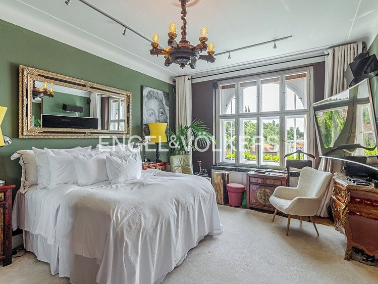 Pronájem bytu 5+kk 600 m² - foto 3