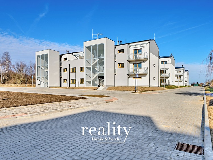 Pronájem bytu 2+kk 56 m² (Jednopodlažní) - foto 1