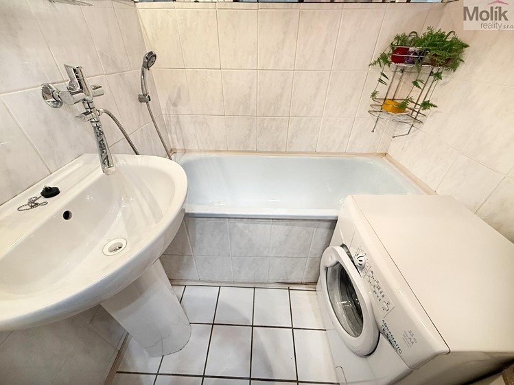 Pronájem bytu 2+1 54 m² - foto 4