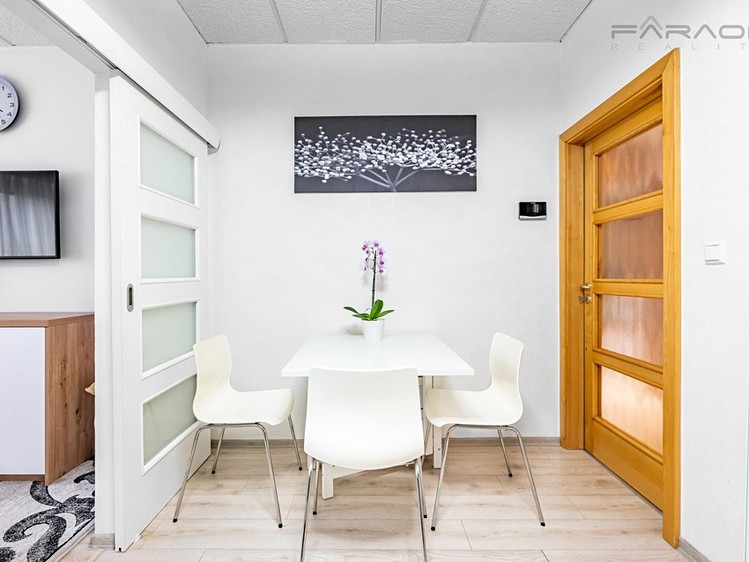 Pronájem bytu 2+kk 49 m² - foto 4