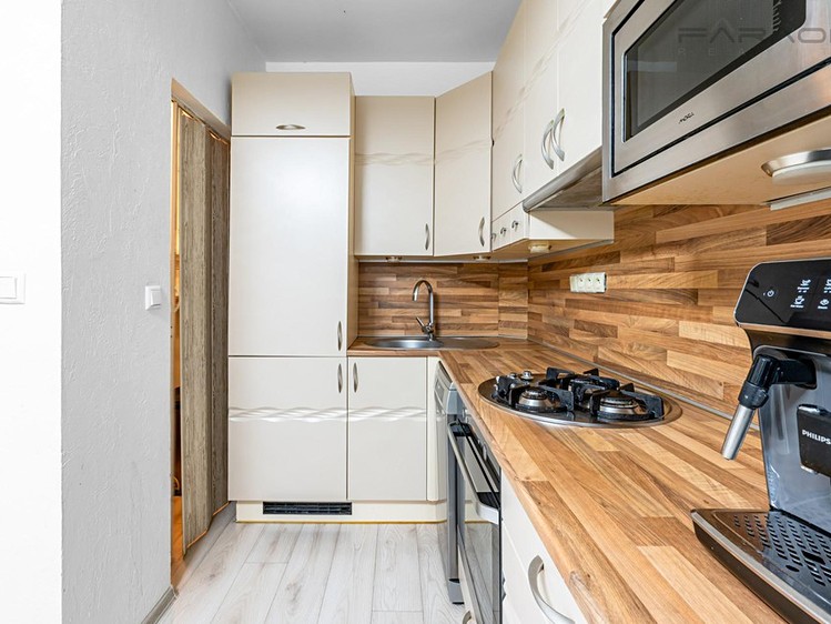 Pronájem bytu 2+kk 49 m² - foto 2