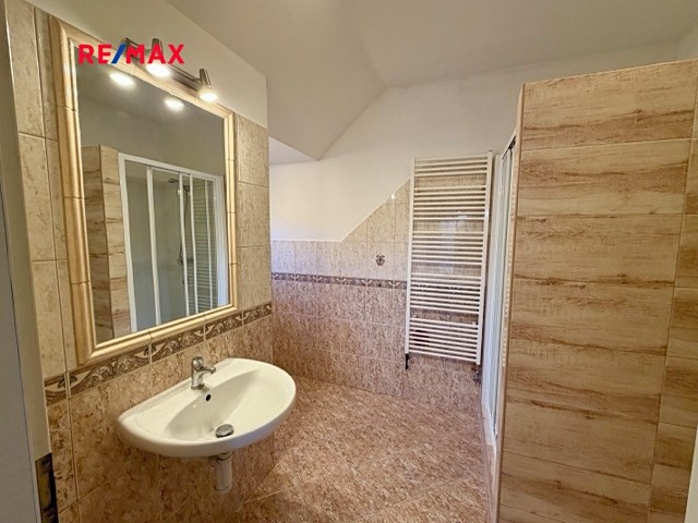Pronájem bytu 2+1 74 m² (Jednopodlažní) - foto 8