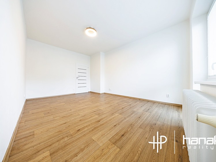 Pronájem bytu 3+1 70 m² - foto 4