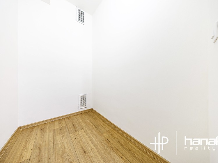 Pronájem bytu 3+1 70 m² - foto 7
