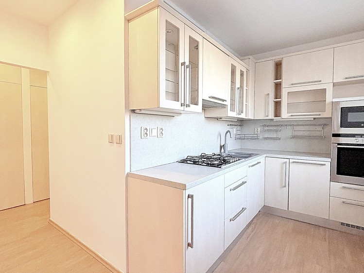 Pronájem bytu 3+1 64 m² - foto 2