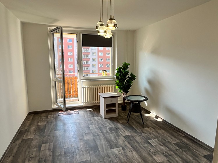 Pronájem bytu 2+1 56 m² - foto 4