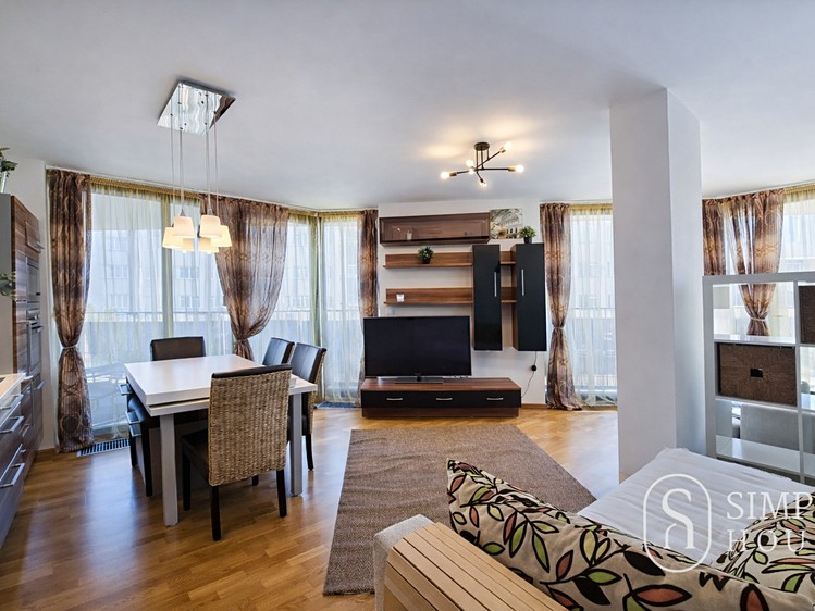 Pronájem bytu 2+kk 81 m² - foto 3