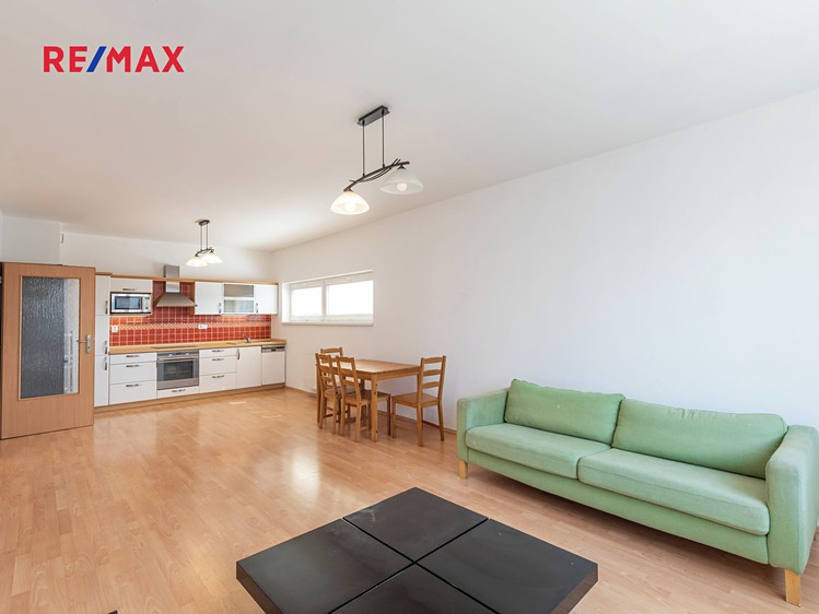 Pronájem bytu 3+kk 86 m² - foto 4