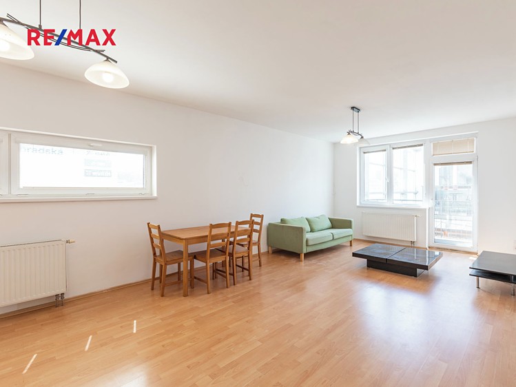 Pronájem bytu 3+kk 86 m² - foto 1