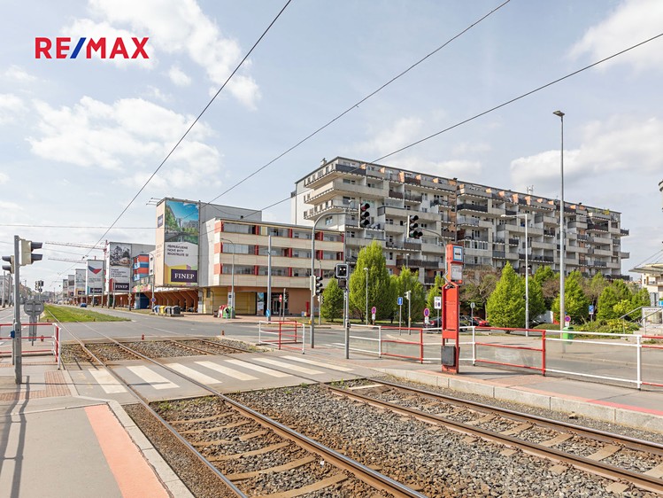 Pronájem bytu 3+kk 86 m² - foto 3