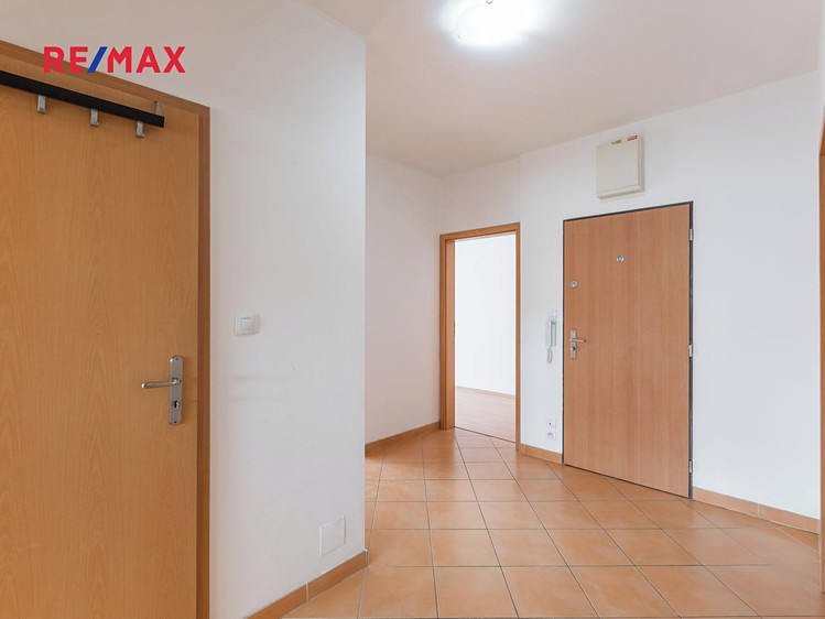 Pronájem bytu 3+kk 86 m² - foto 8