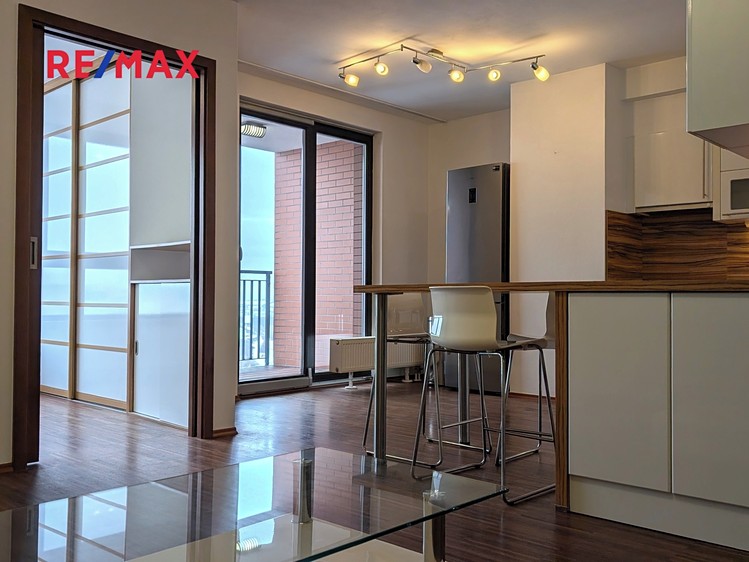 Pronájem bytu 2+kk 47 m² - foto 2