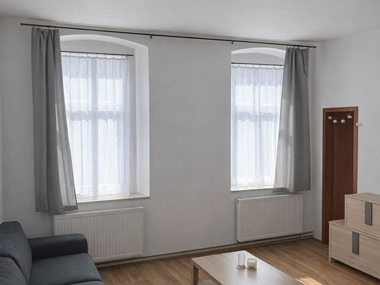 Pronájem bytu 3+1 73 m² (Podkrovní) - foto 2
