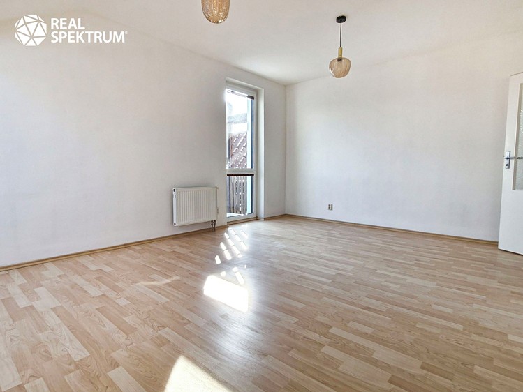 Pronájem bytu 2+1 63 m² - foto 4