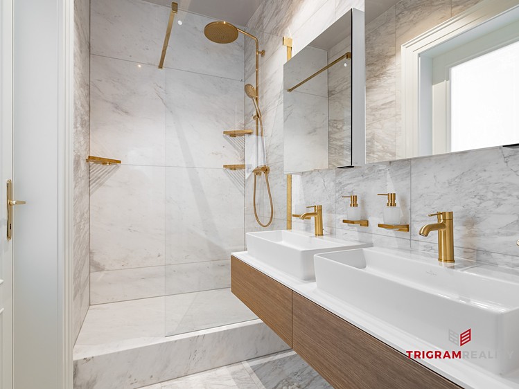 Pronájem bytu 2+1 80 m² (Jednopodlažní) - foto 1
