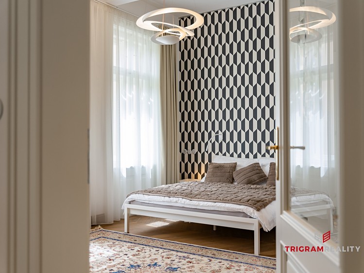 Pronájem bytu 2+1 80 m² (Jednopodlažní) - foto 2