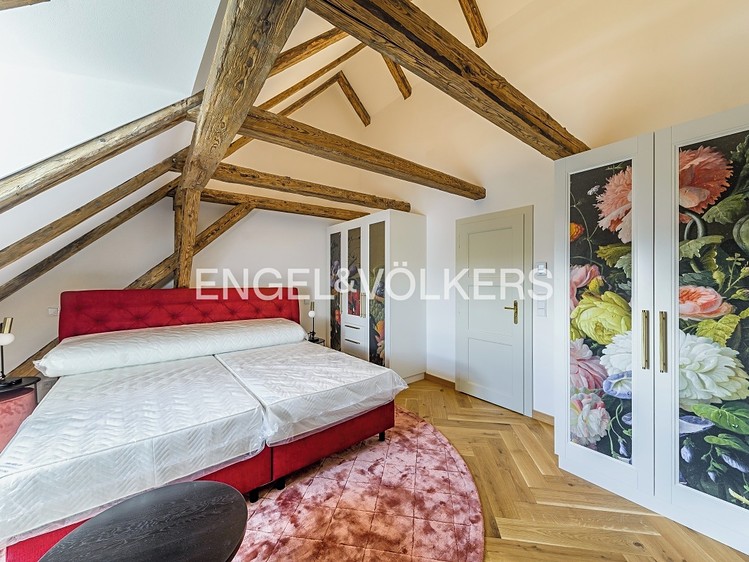Pronájem bytu 2+kk 82 m² (Podkrovní) - foto 7