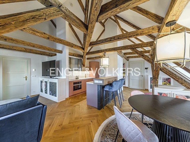 Pronájem bytu 2+kk 82 m² (Podkrovní) - foto 5