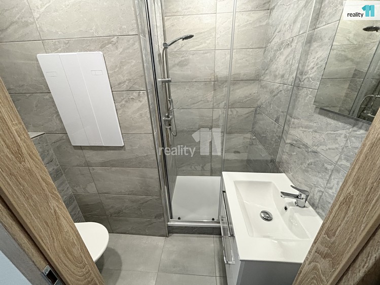 Pronájem bytu 2+kk 41 m² - foto 3