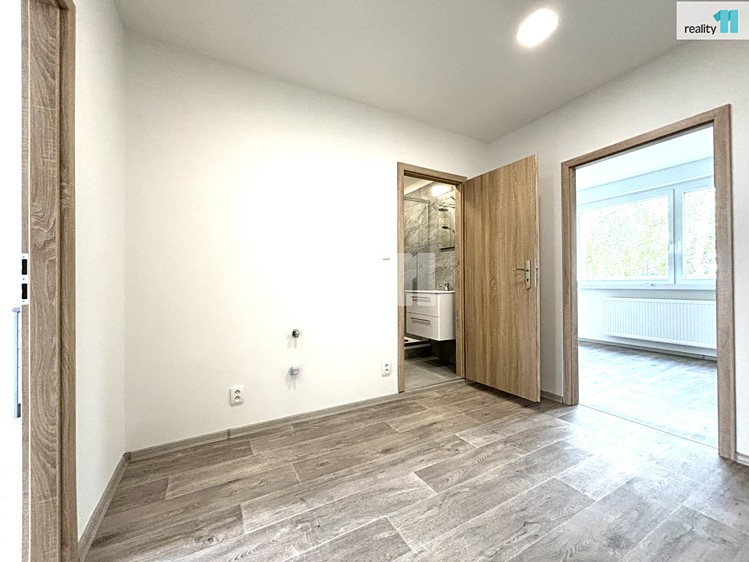 Pronájem bytu 2+kk 41 m² - foto 5