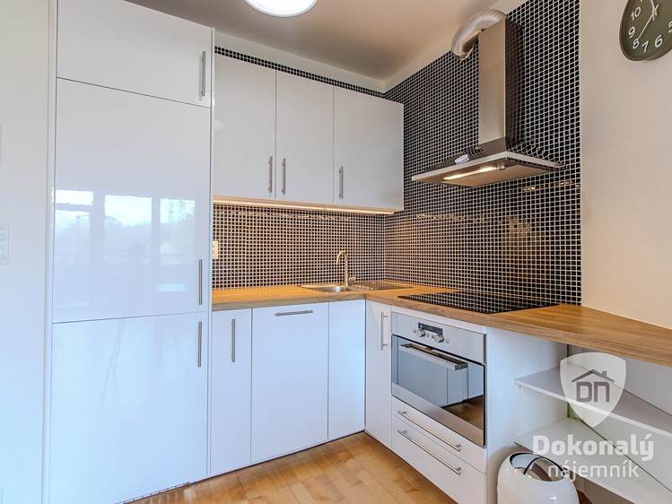 Pronájem bytu 2+kk 52 m² - foto 1