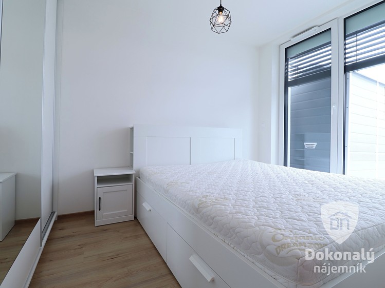 Pronájem bytu 2+kk 40 m² - foto 5