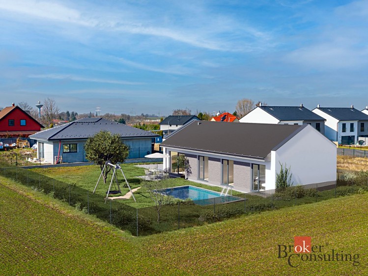 Prodej rodinného domu 114 m², pozemek 852 m² - foto 1