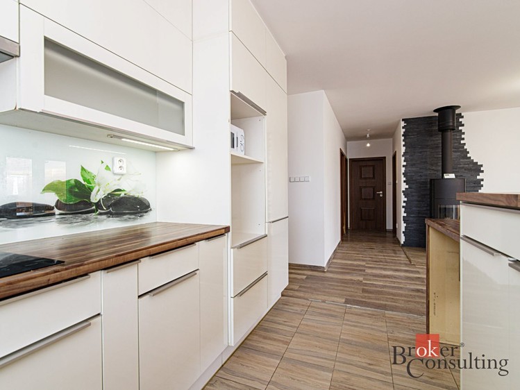 Prodej  rodinného domu 140 m², pozemek 161 m² - foto 6