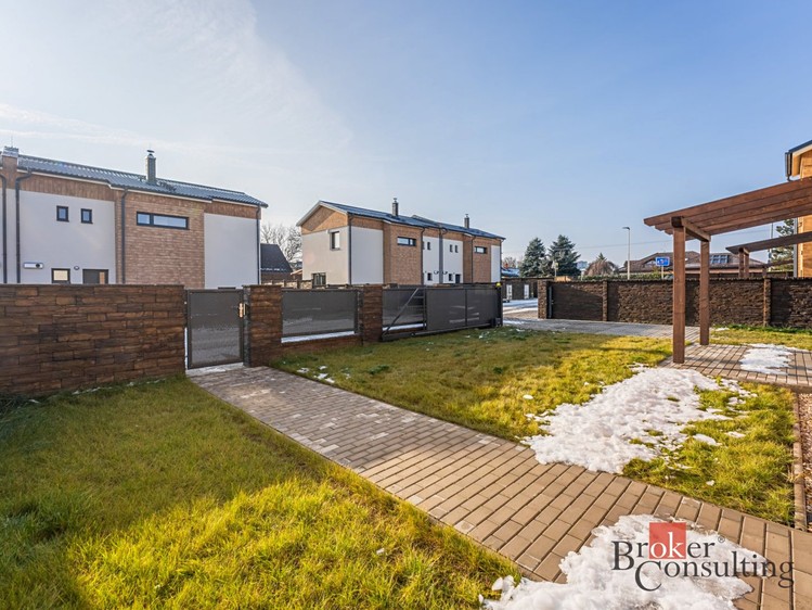Prodej  rodinného domu 139 m², pozemek 458 m² - foto 3